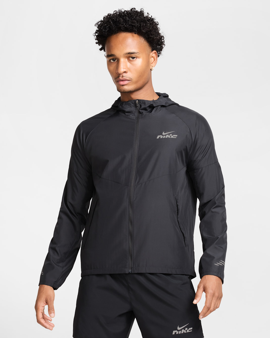 Chamarra de correr repelente al agua para hombre Nike Miler Flash - Negro/Negro