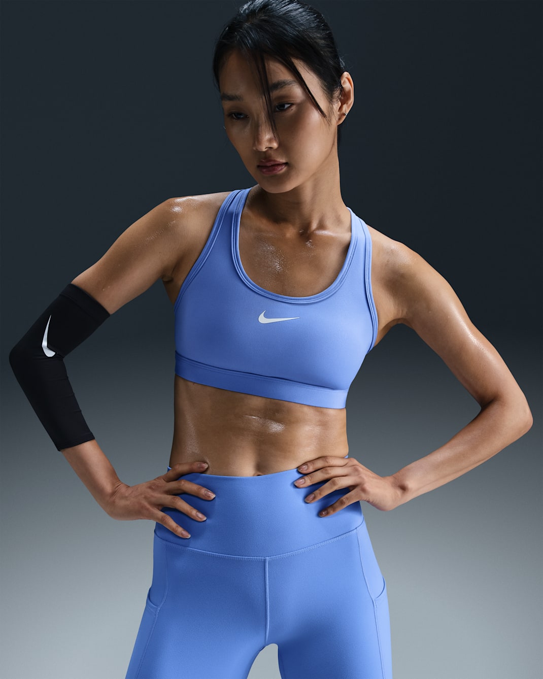 Nike Swoosh Medium-Support Women's Padded Sports Bra - Royal Pulse/White