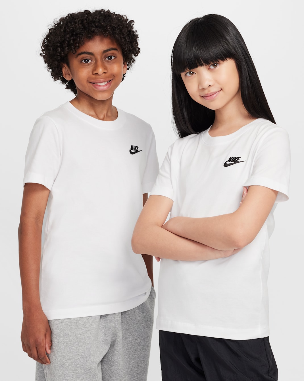 Nike Sportswear Older Kids' T-Shirt - White