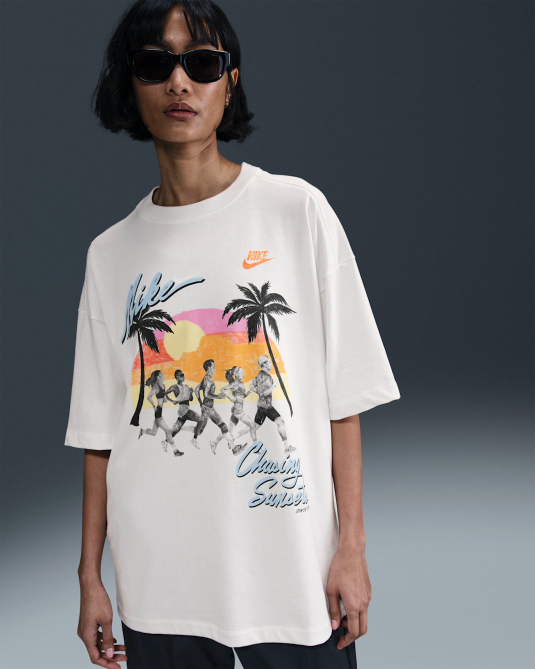 Nike Sportswear Essential Women's Oversized T-Shirt - Summit White/Aquarius Blue