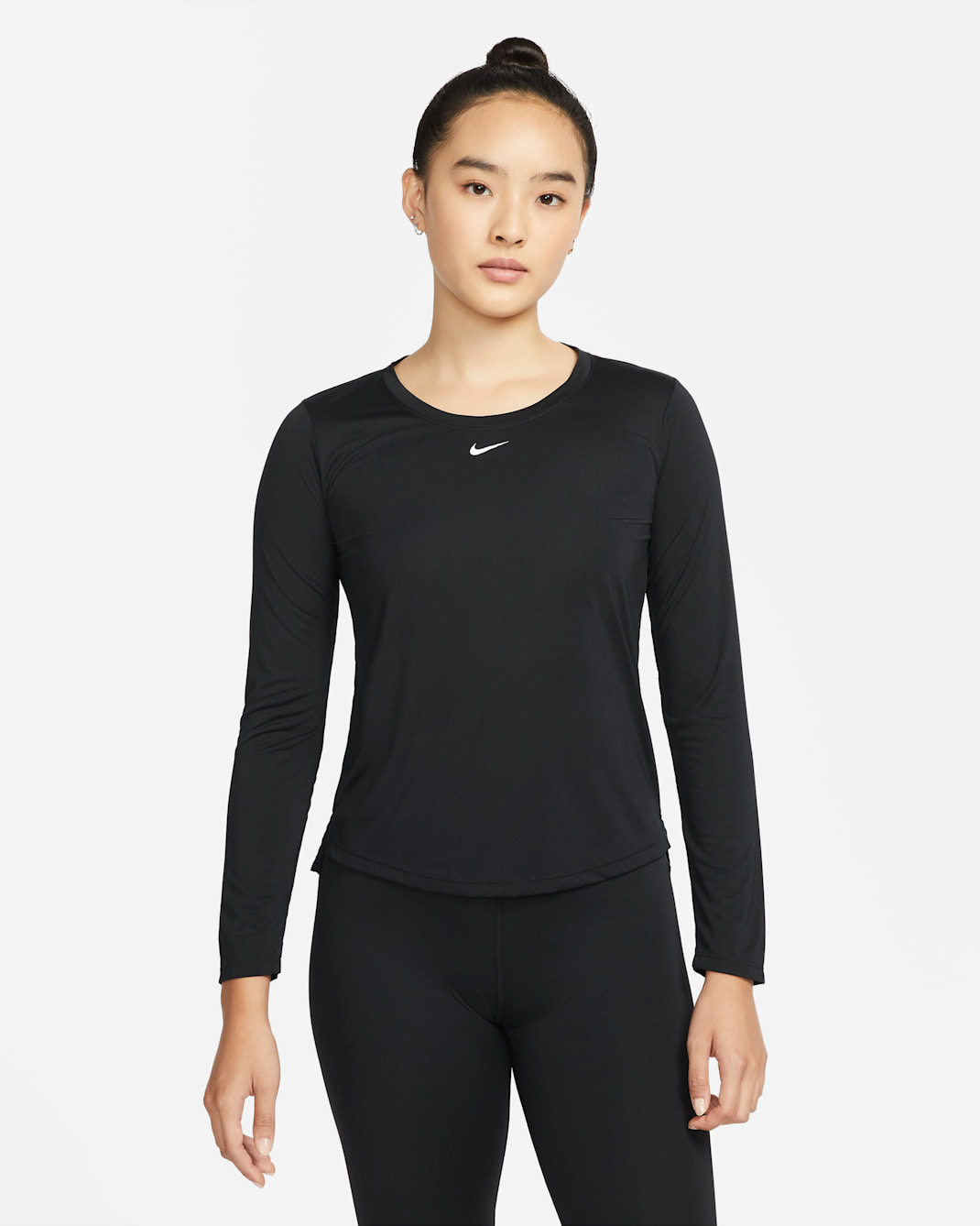 ナイキ Dri-FIT ワン ウィメンズ スタンダード フィット ロングスリーブ トップ - ブラック/ホワイト
