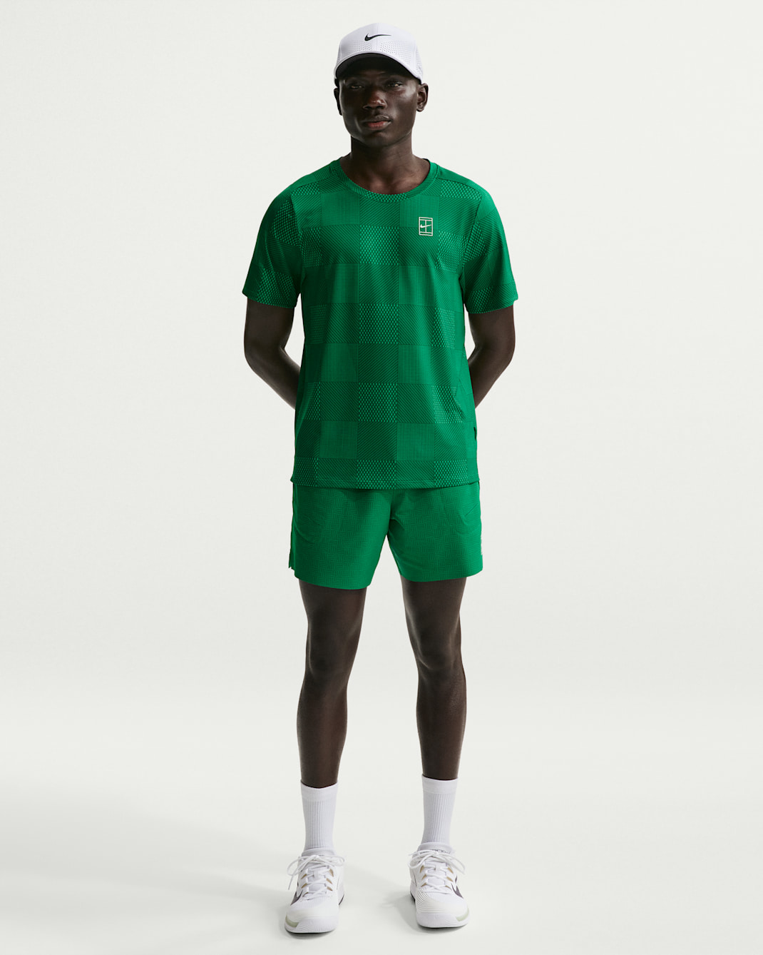 NikeCourt Advantage Dri-FIT 15 cm Erkek Şortu - Malachite/Beyaz