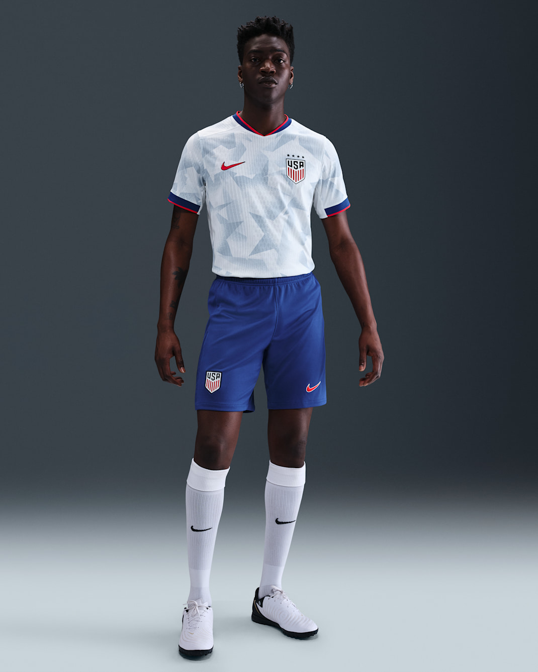 Shorts de fútbol Nike Dri-FIT Replica para hombre USMNT local 2025 Stadium (equipo masculino) - Azul enérgico/Rojo reto