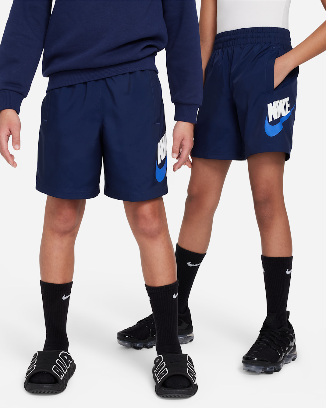 Nike Sportswear Older Kids' Woven Shorts - Midnight Navy