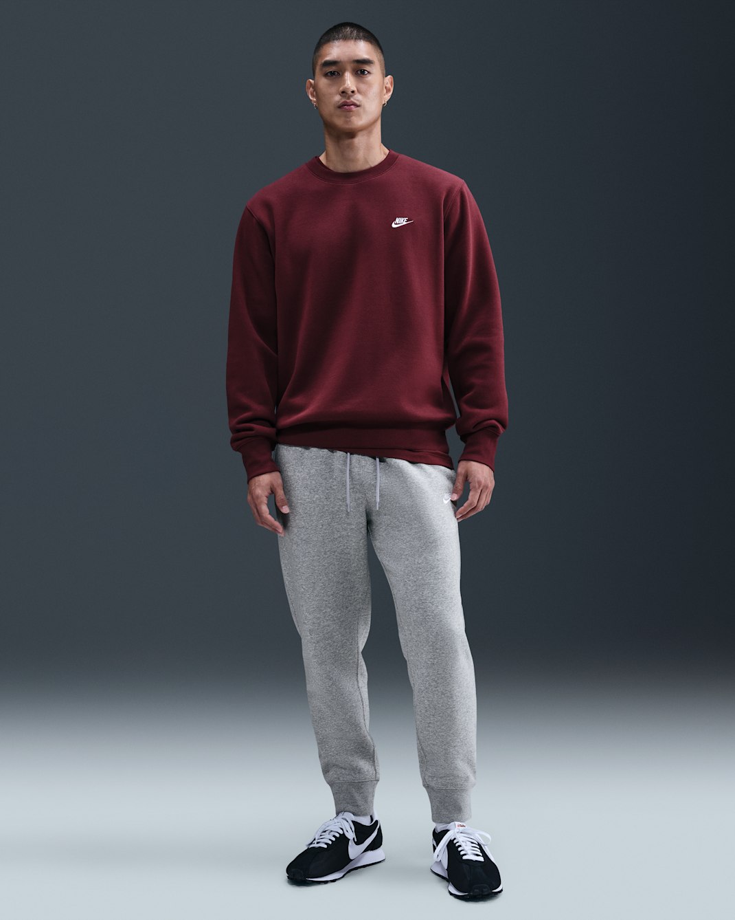 나이키 클럽 남성 조거 - 다크 그레이 헤더/라이트 스모크 그레이/화이트