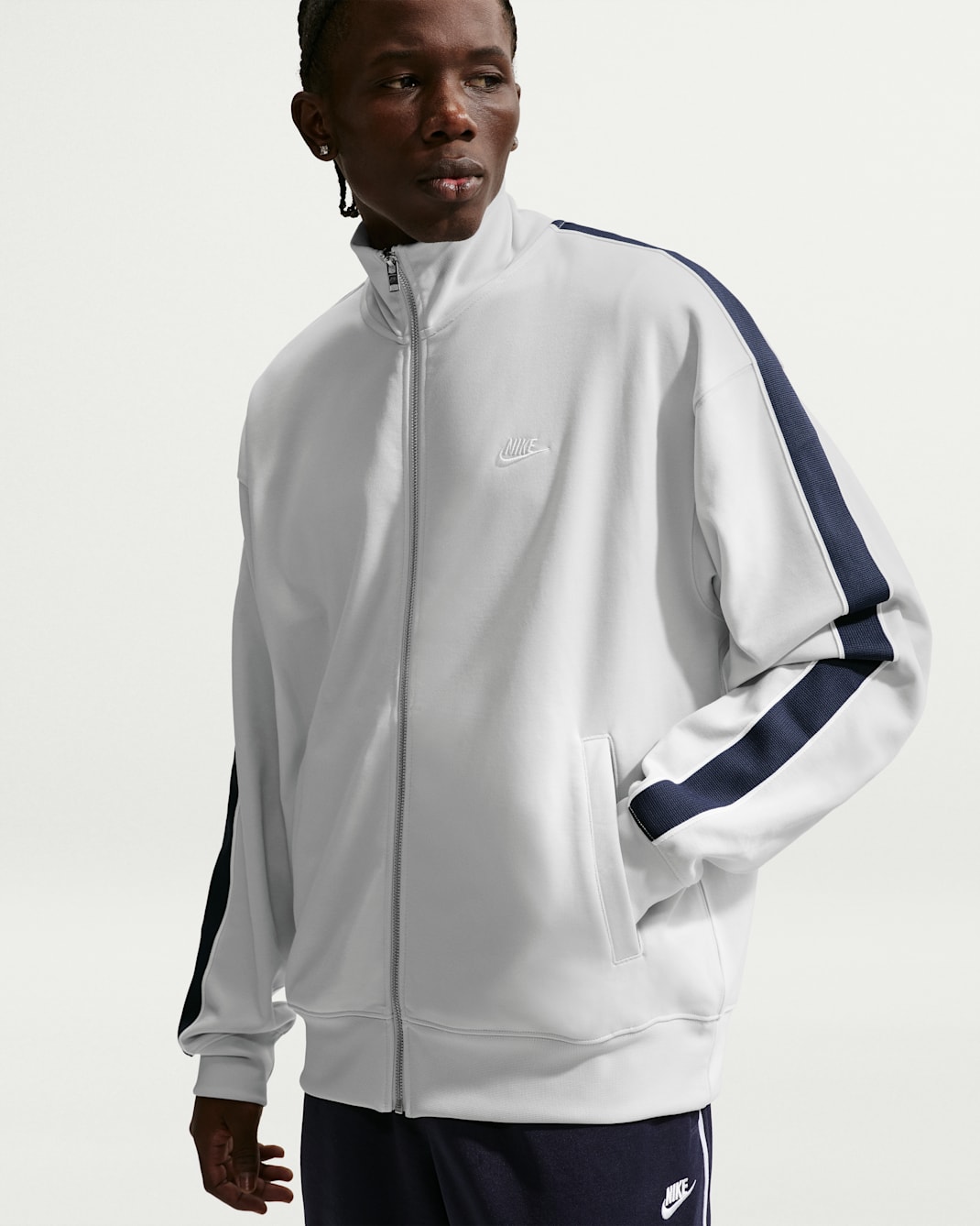 Nike Sportswear Club Men's Oversized Knit Track Jacket - Photon Dust/White/Midnight Navy/White