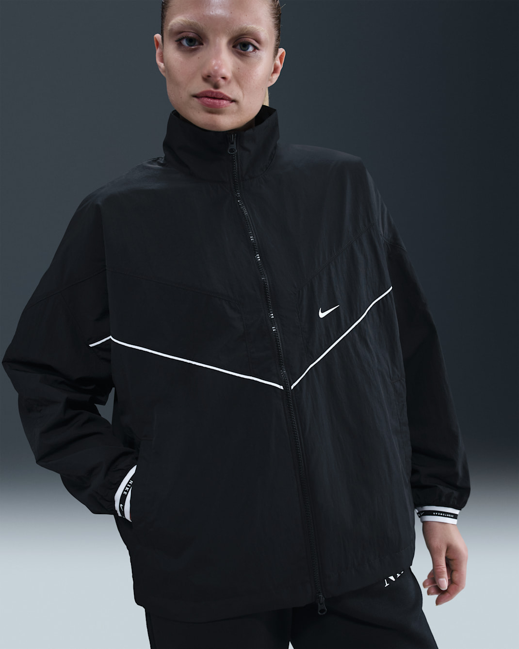 Nike Sportswear Women's Woven Jacket - Black/Black/Black