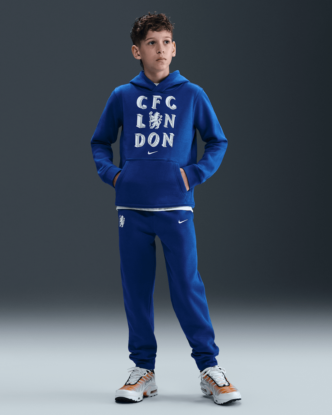 Chelsea F.C. Club Older Kids' (Boys') Nike Football Fleece Joggers - Rush Blue/White