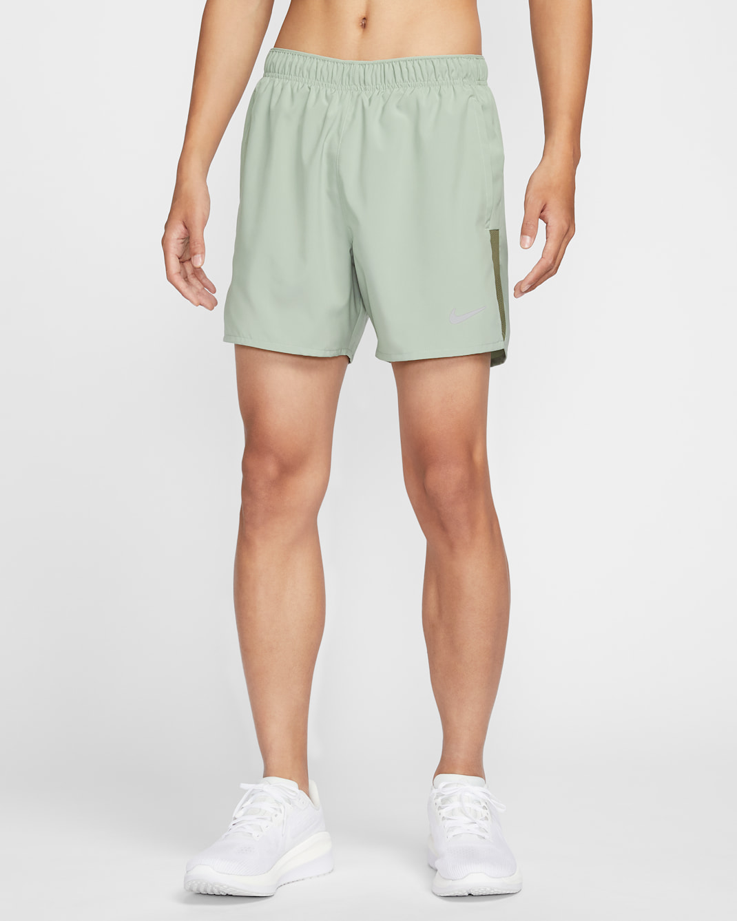 Nike Dri-FIT Challenger Men's 13cm (approx.) Brief-Lined Versatile Shorts - Jade Horizon/Medium Olive/Black