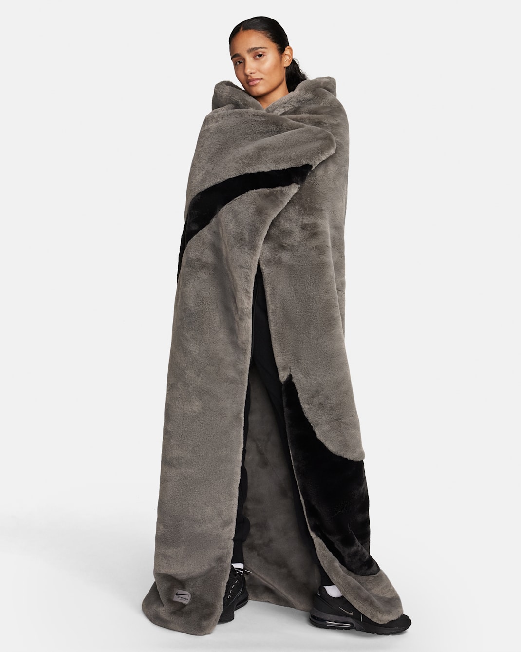 Nike Sportswear Faux Fur Blanket - Flat Pewter/Black