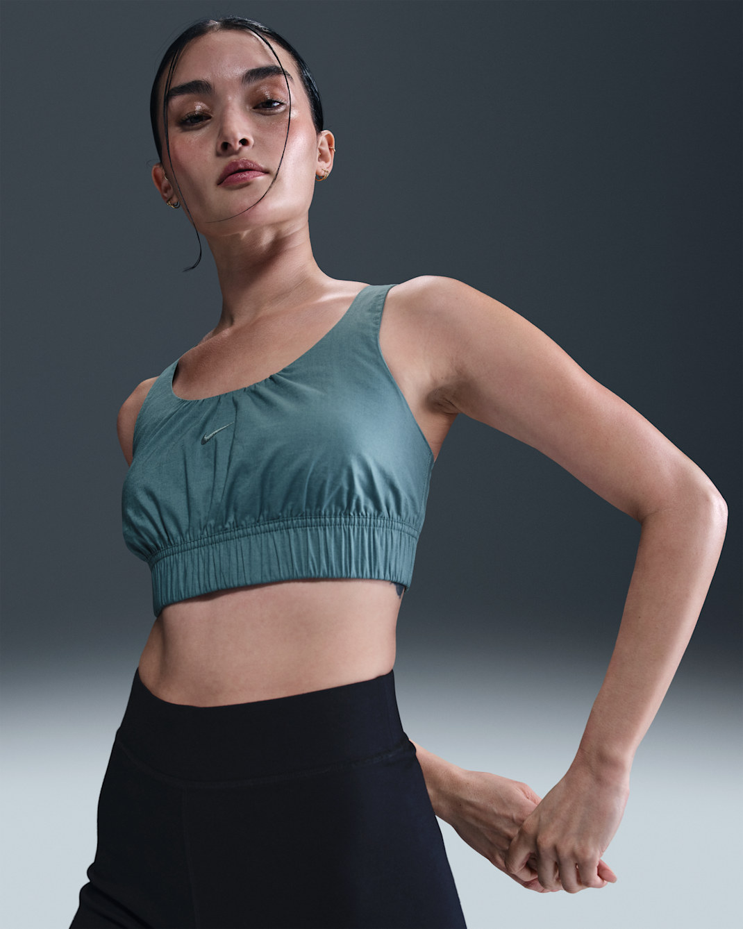 เสื้อกล้ามเอวลอยทรงเข้ารูปผู้หญิง Nike Sportswear Chill Poplin - Smokey Blue/Smokey Blue