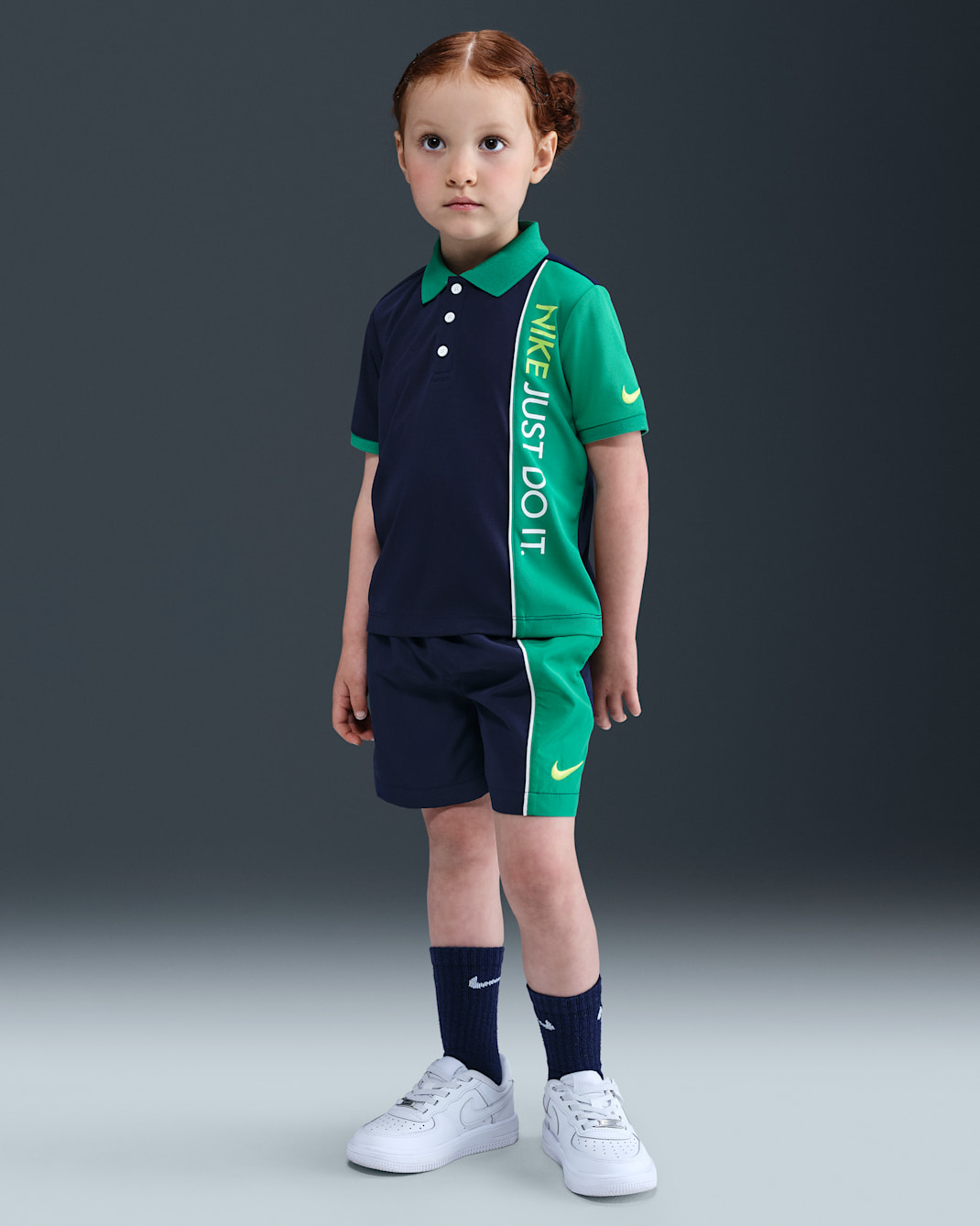 Conjunto de dos piezas con shorts infantil Nike Red Dri-FIT - Azul marino medianoche