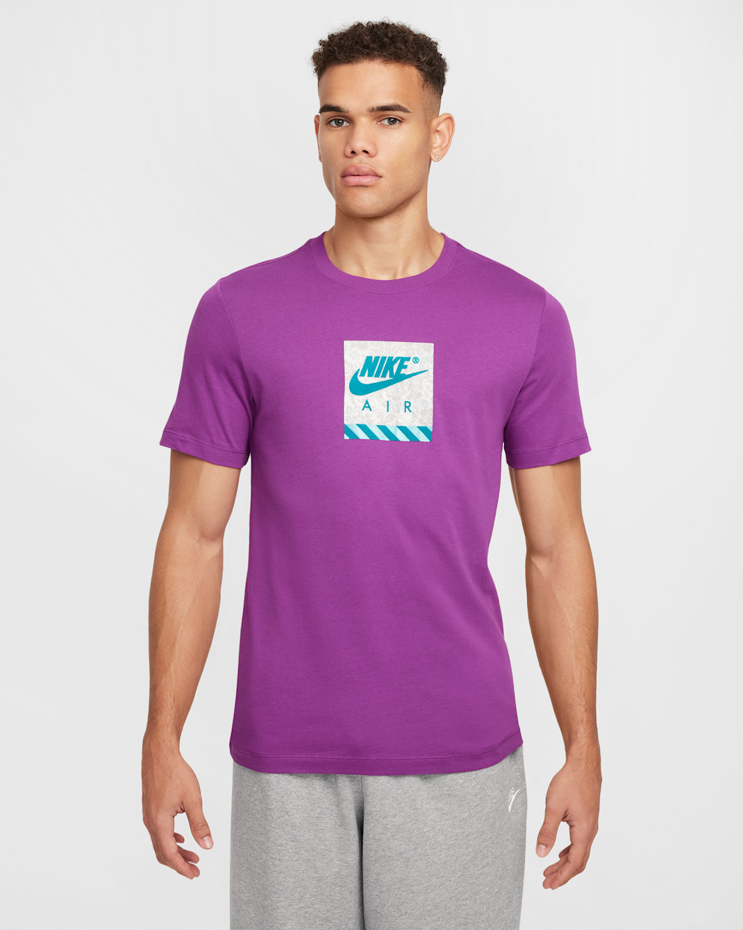 Playera Nike Sportswear
- Baya resaltado