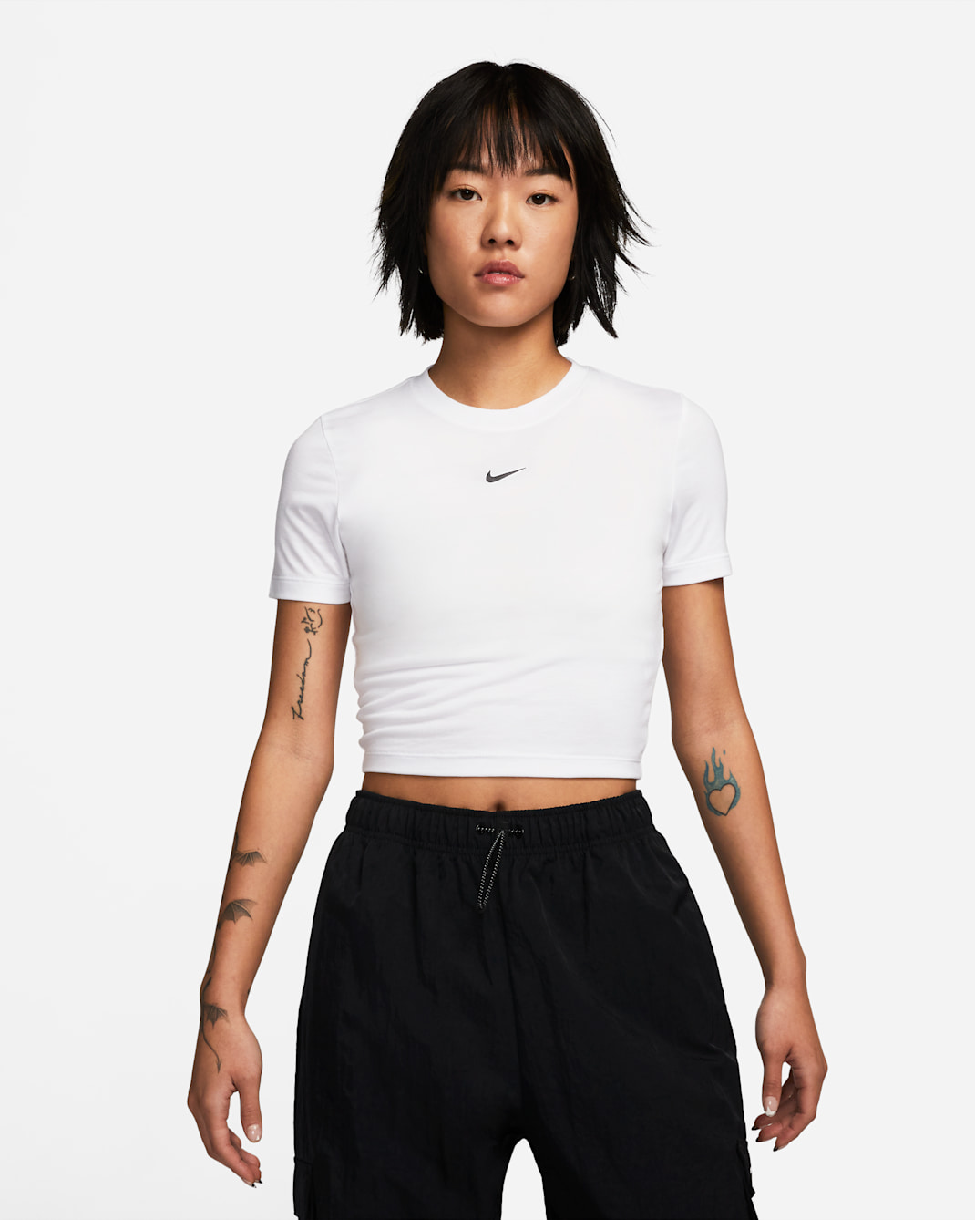 Nike Sportswear Essential Women's Slim-fit Crop T-Shirt - White/Black