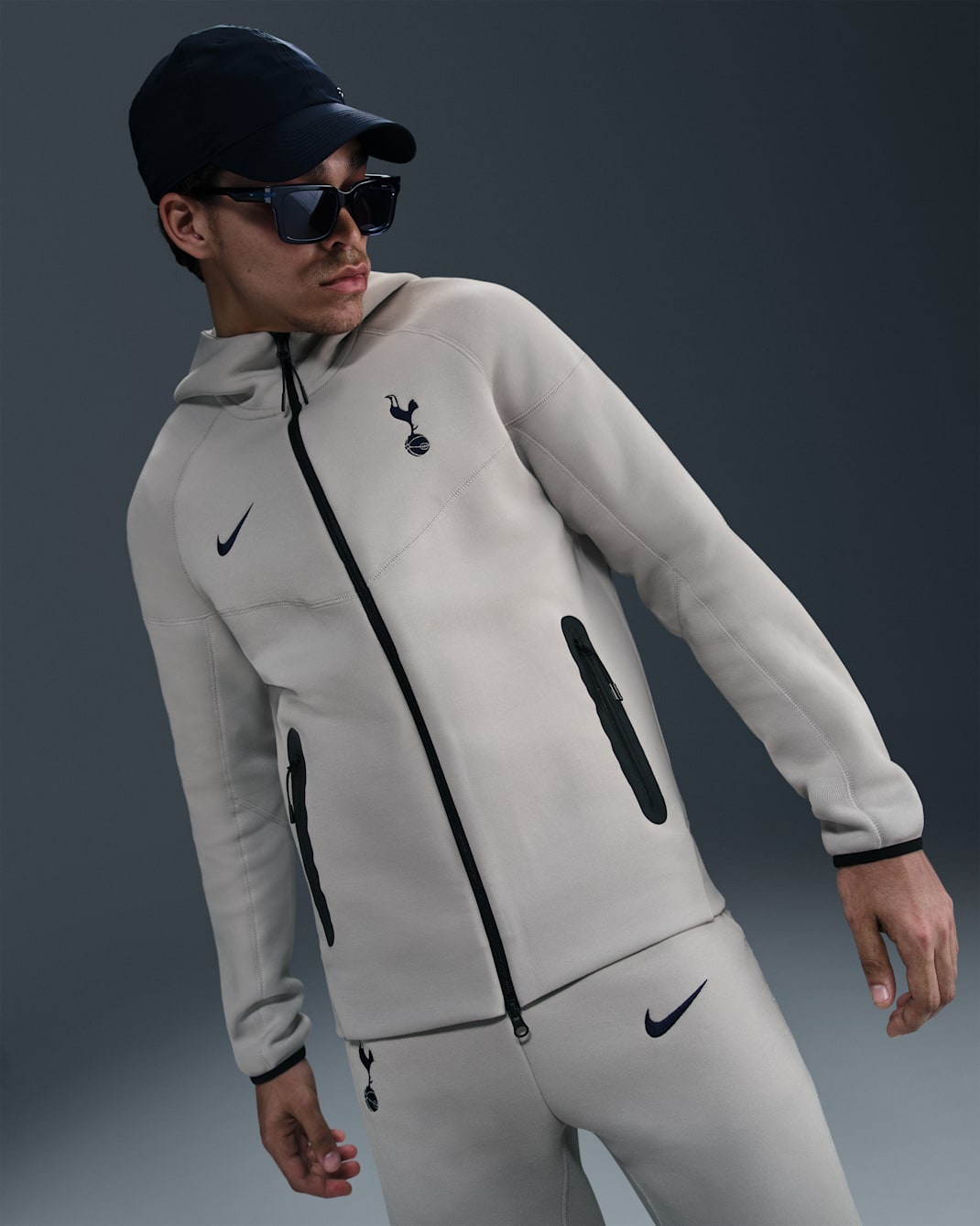 Sudadera de fútbol con gorro Nike de tejido Fleece de cierre completo para hombre Tottenham Hotspur Tech Windrunner - Mena de hierro claro/Azul binario