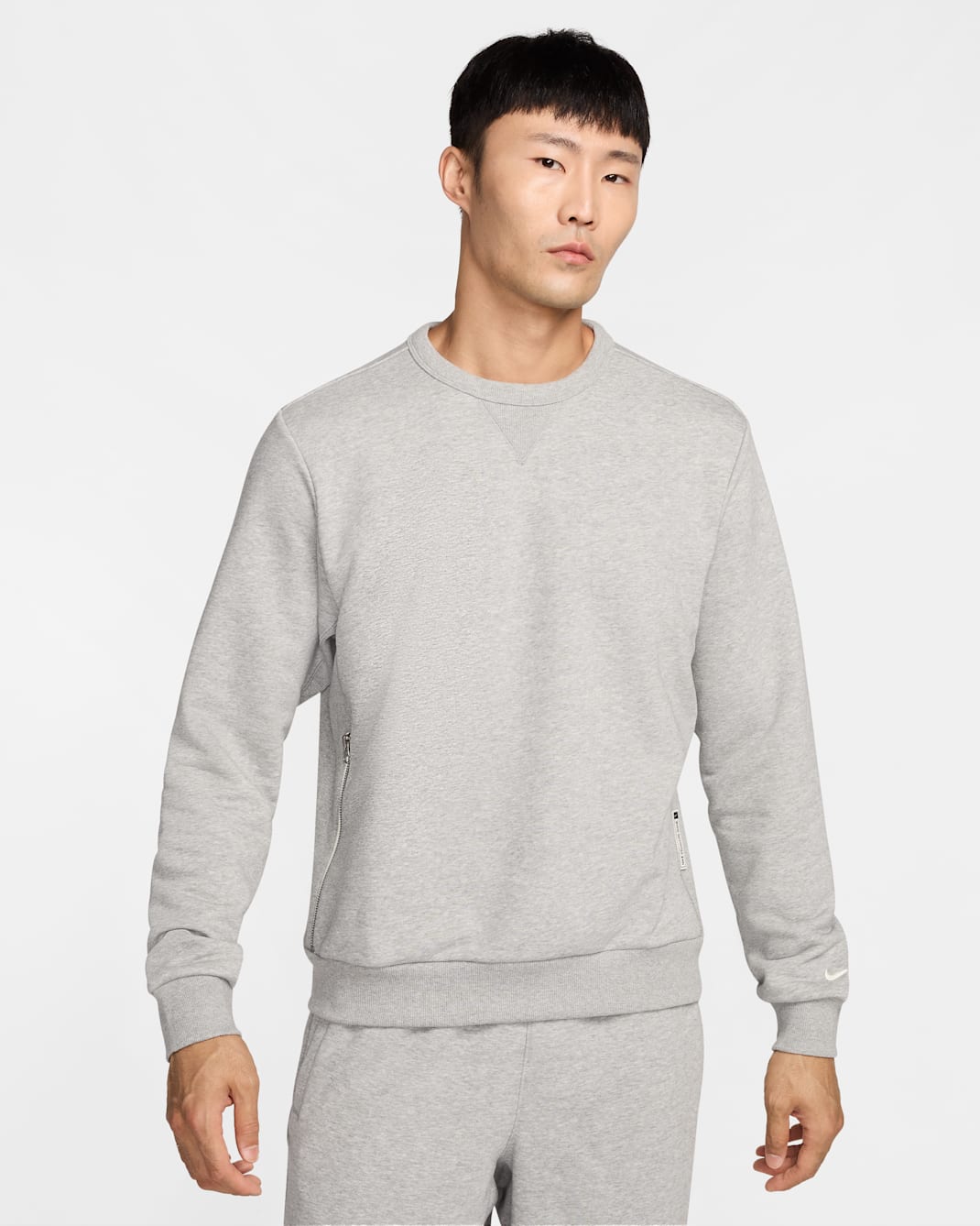 Nike Standard Issue Men's Dri-FIT Basketball Crew-Neck Sweatshirt - Dark Grey Heather/Pale Ivory