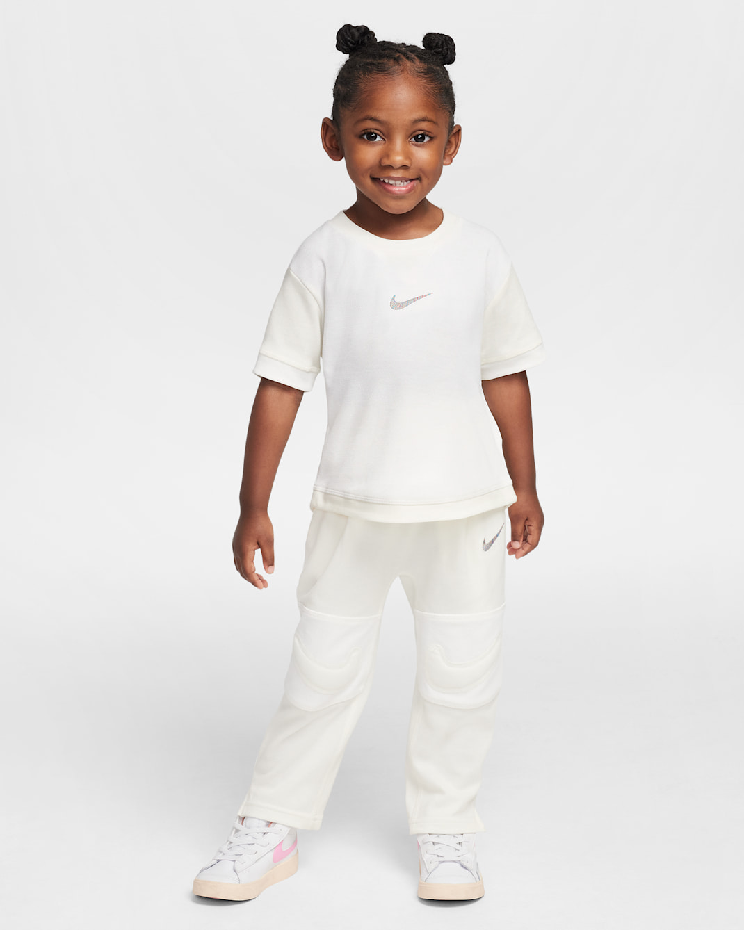 Nike Ready, Set! Conjunto de playera y joggers infantil - Vela