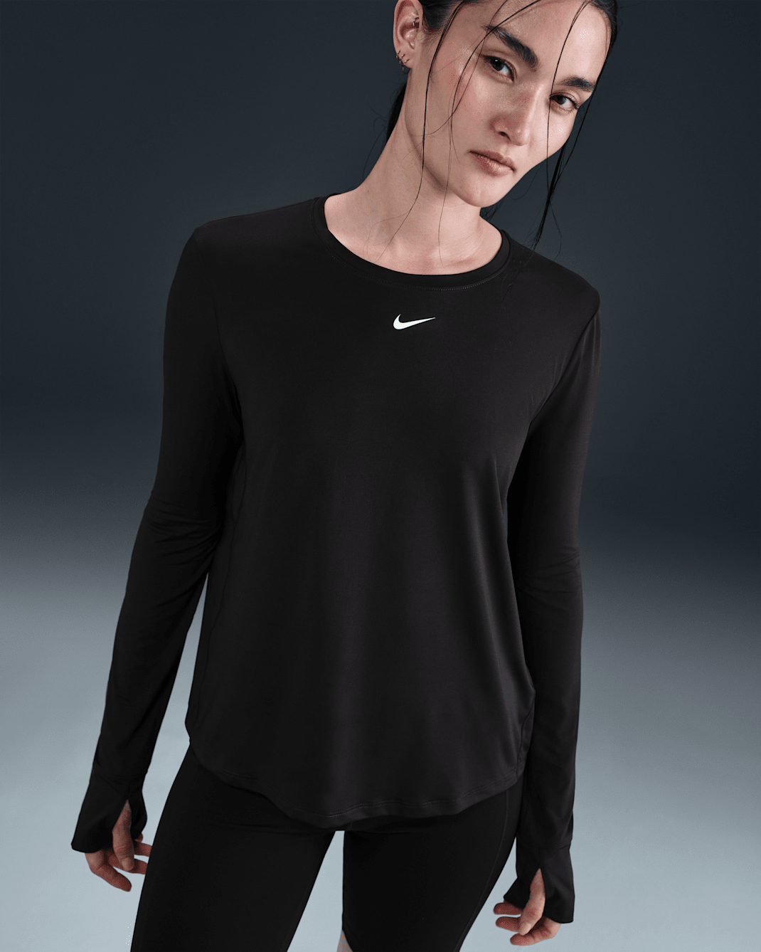 Nike One Classic Women's Dri-FIT Long-Sleeve Top - Black/White