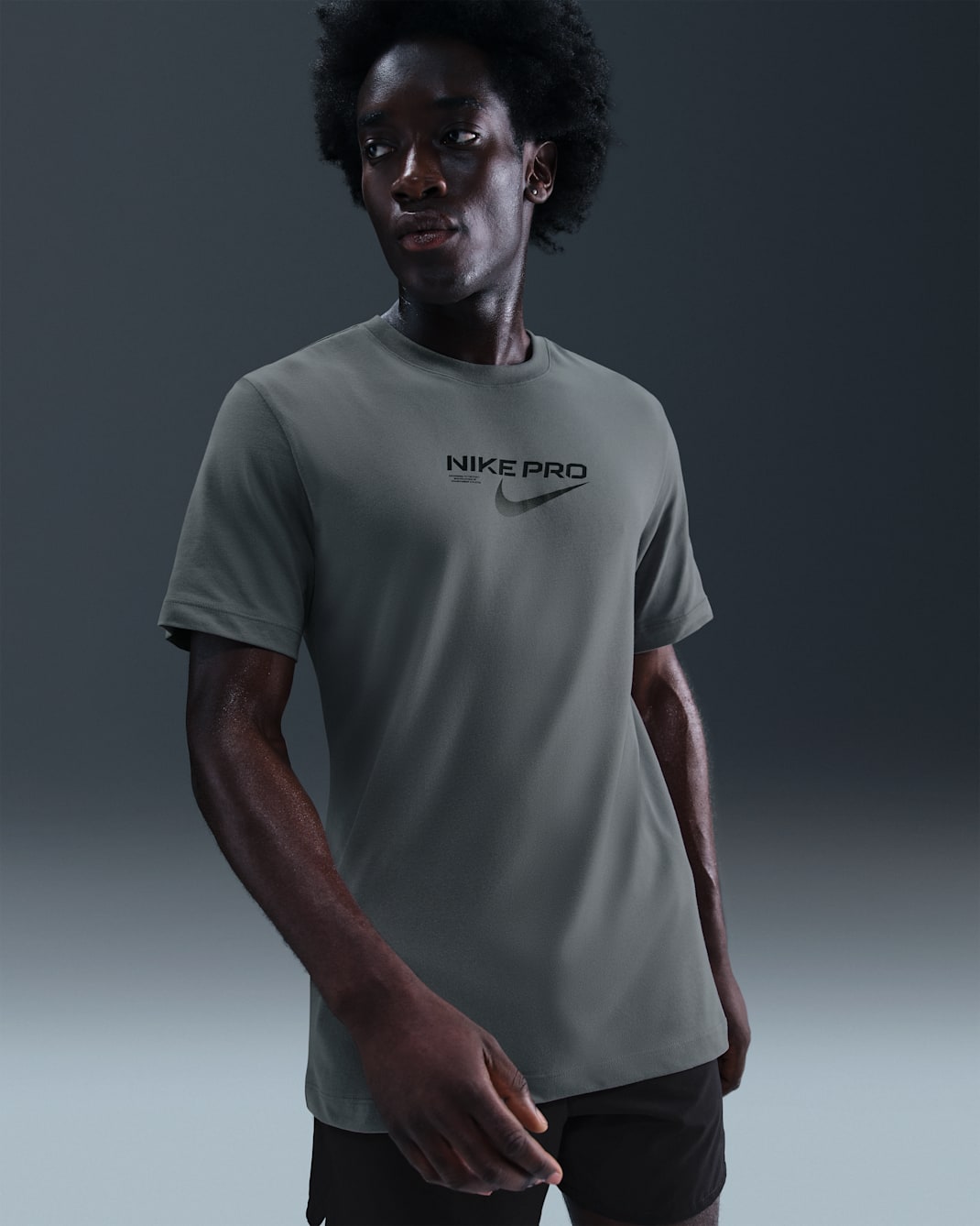 Nike Men's Dri-FIT Training T-Shirt - Smoke Grey