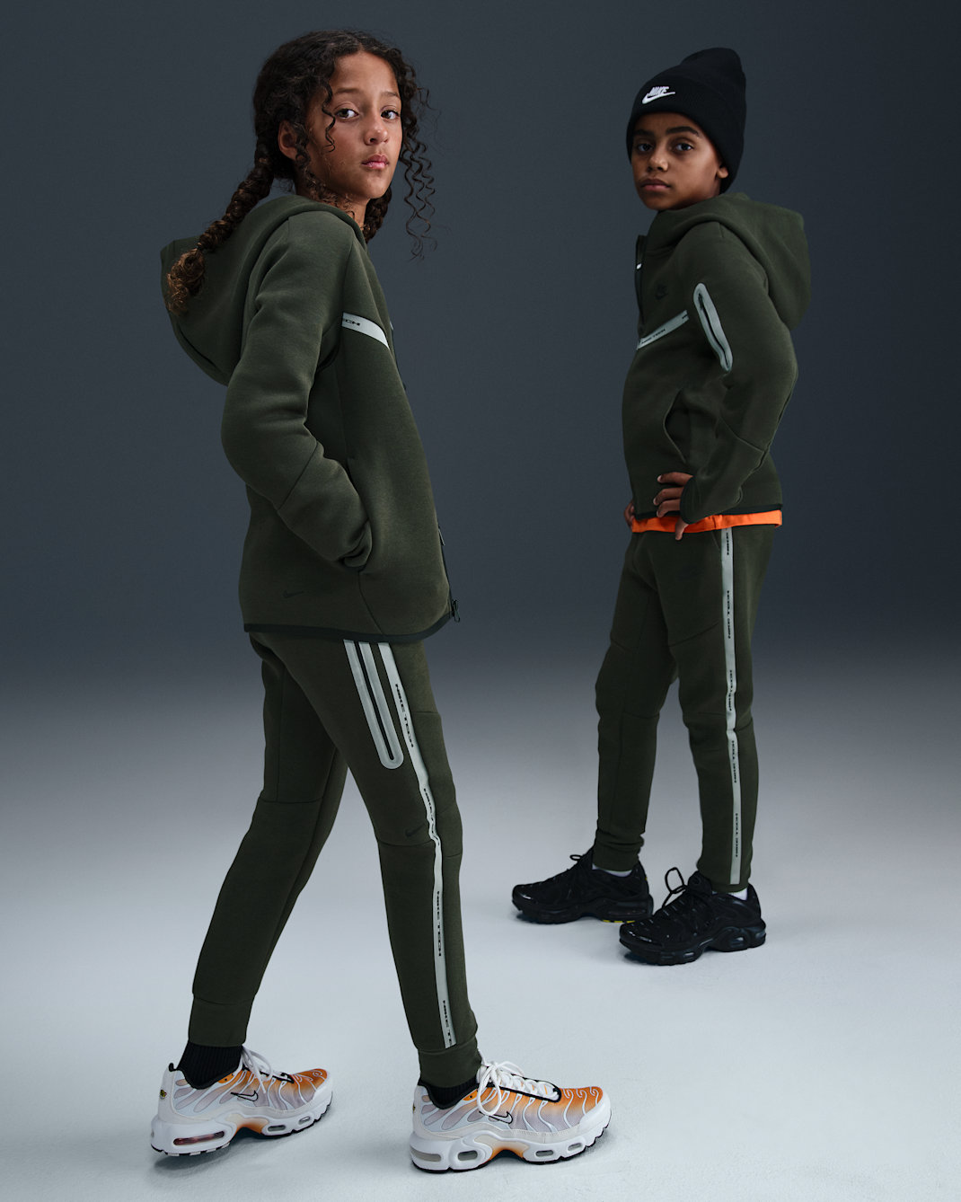 Nike Sportswear Tech Fleece Big Kids' (Boys') Joggers - Sequoia/Black/Black