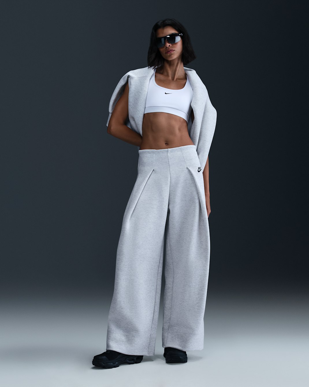Nike Sportswear Tech Fleece Women's High-Waisted Pleated Pants - Light Grey/Heather/Black