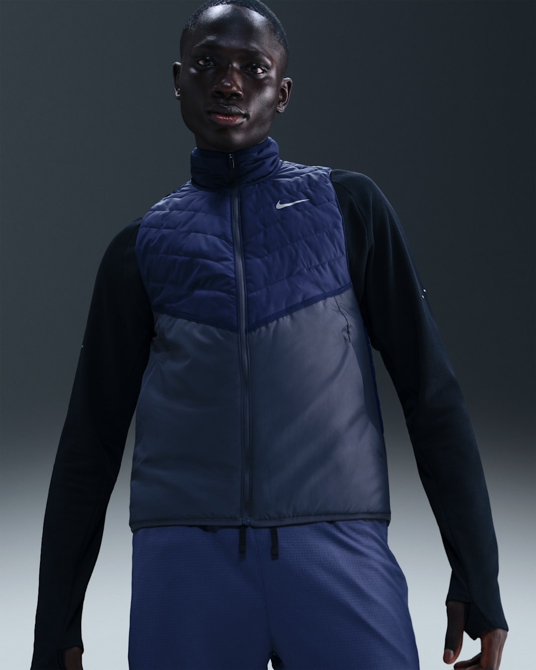 Nike Men's Therma-FIT Repel Synthetic-Fill Running Gilet - Blue Void/Thunder Blue
