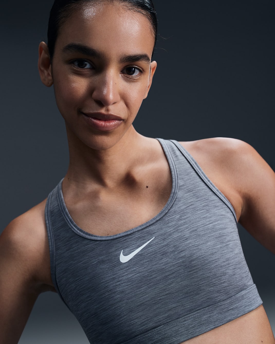 Nike Swoosh Medium Support Women's Padded Sports Bra - Smoke Grey/Pure/White