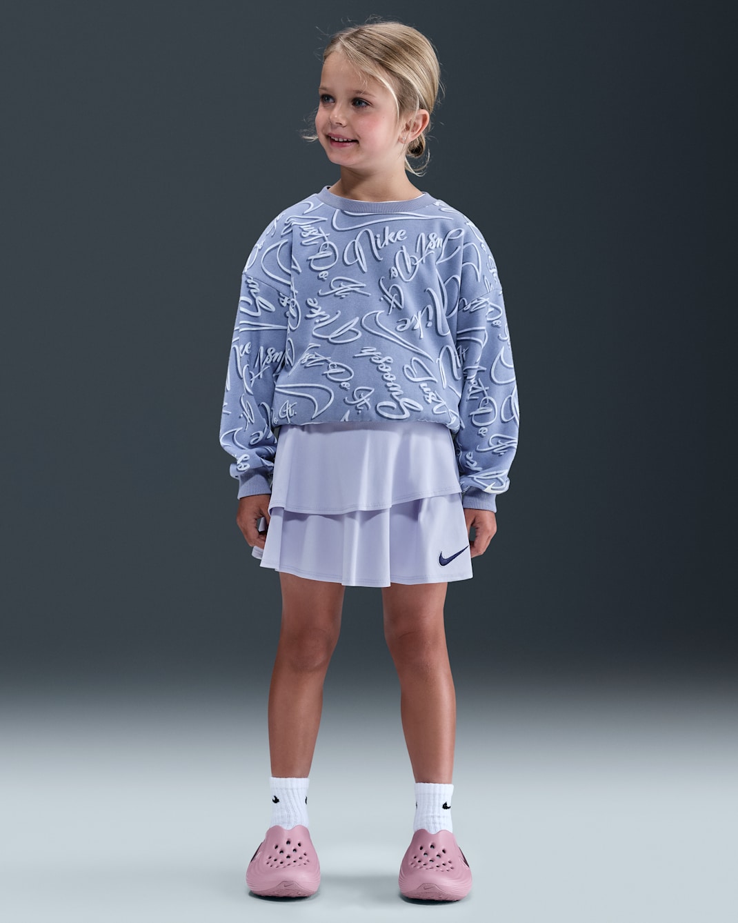 Conjunto de scooter de dos piezas Floral Futura para niños talla pequeña Nike Swoosh On Pointe - Fantasma