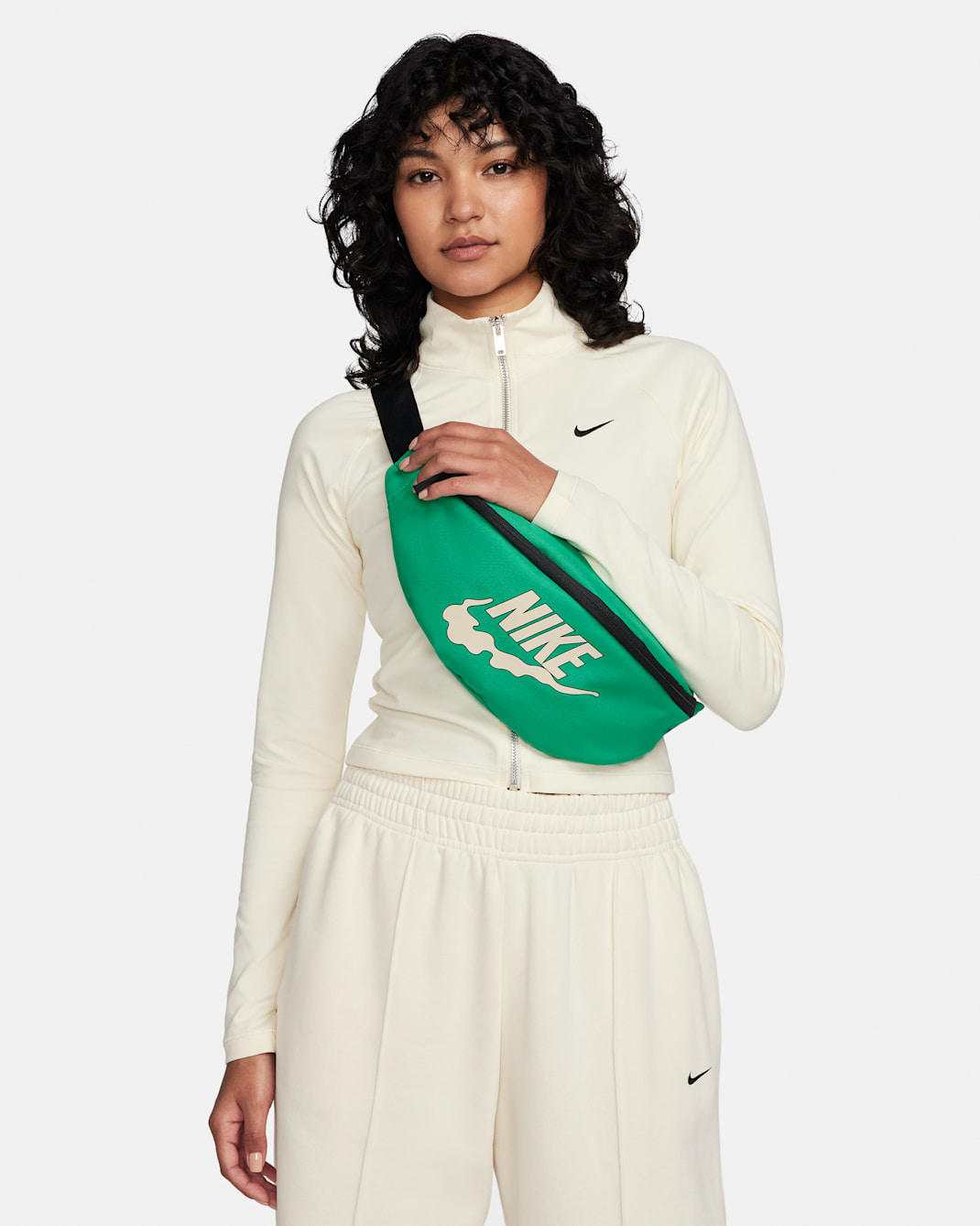 Nike Heritage Hip Pack (3L) - Stadium Green/Stadium Green/Coconut Milk