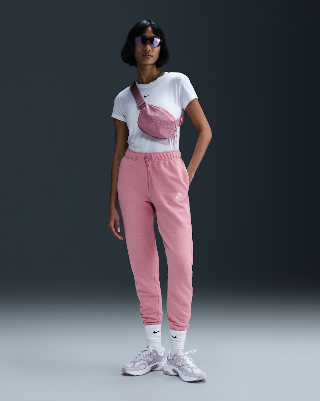 Nike Sportswear Club Fleece Women's Mid-Rise Joggers - Elemental Pink/Heather/White