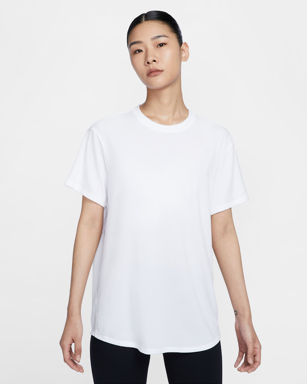 Nike One Relaxed Women's Dri-FIT Short-Sleeve Top - White/Black