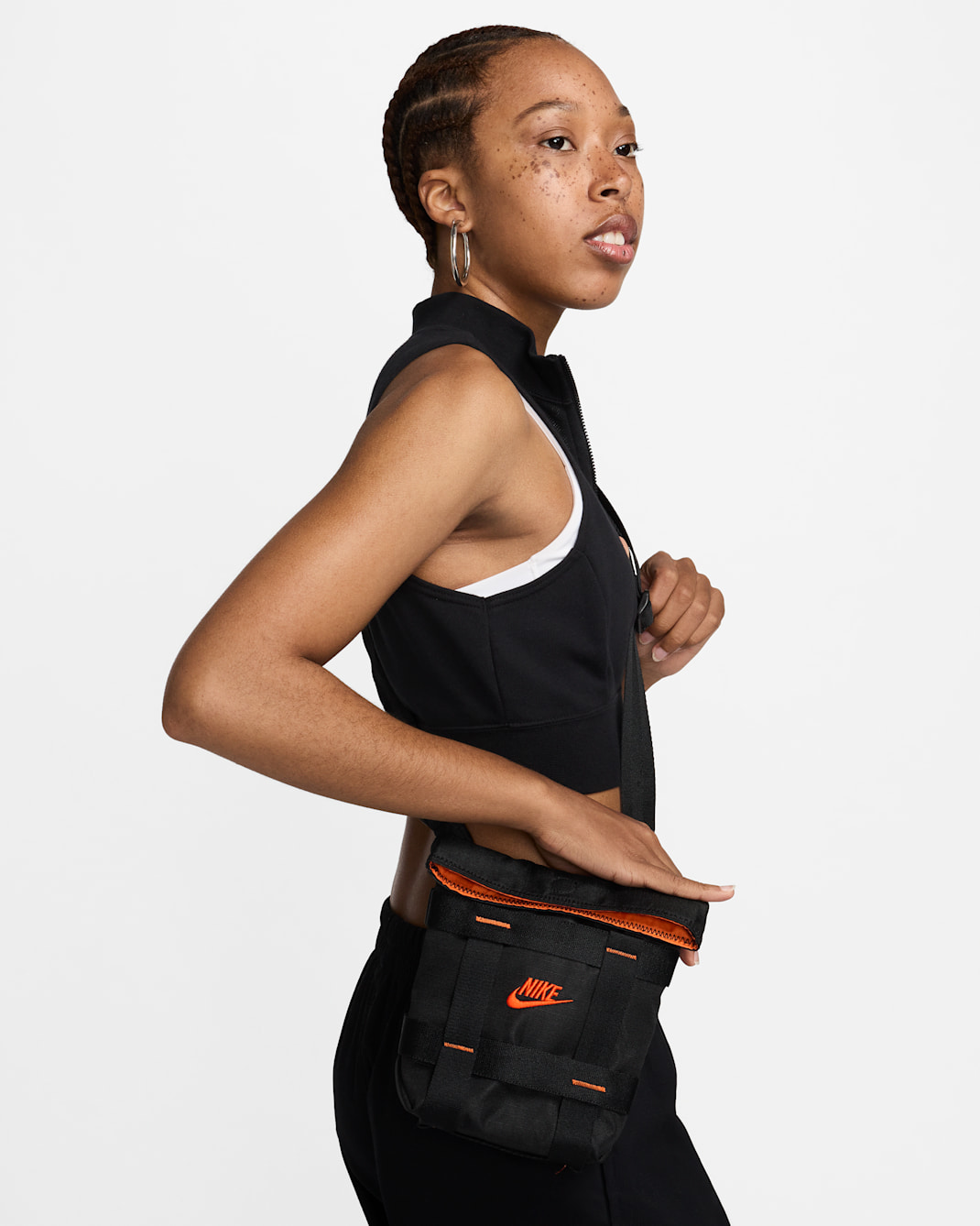 Taška přes rameno Nike Sportswear Cargo (3 l) - Černá/Černá/Oranžová