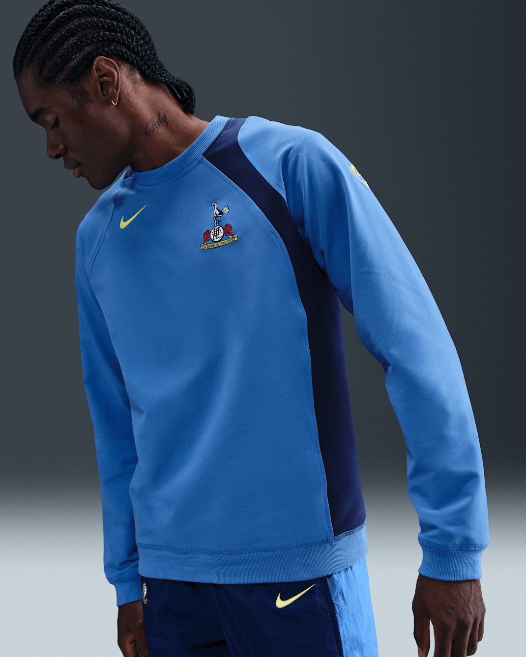 Playera de fútbol de cuello redondo Nike Total 90 del Tottenham Hotspur alternativa para hombre - Azul Pacífico/Azul vacío/Amarillo dinámico