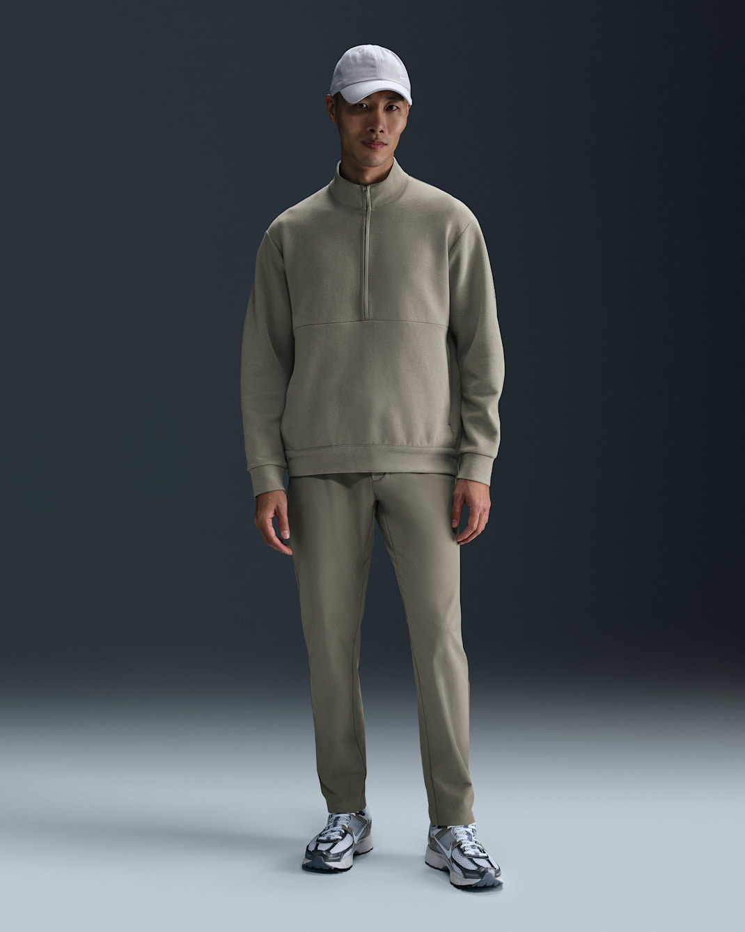 Pants de ajuste slim con 5 bolsillos Dri-FIT para hombre Nike 24.7 PerfectStretch - Militar claro/Negro/Verde acero