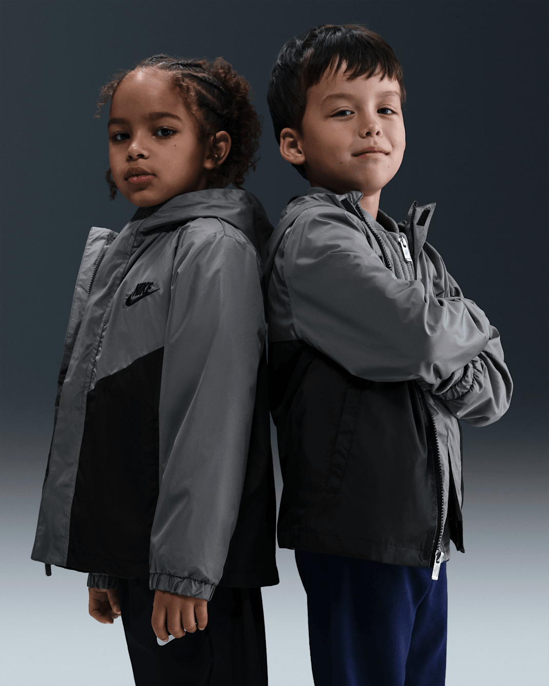 Chamarra System para niños talla pequeña Nike - Gris humo