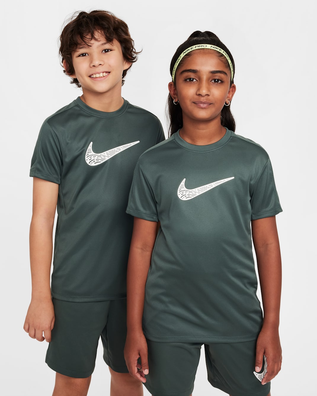 Nike Trophy23 Older Kids' Dri-FIT Short-Sleeve Top - Vintage Green