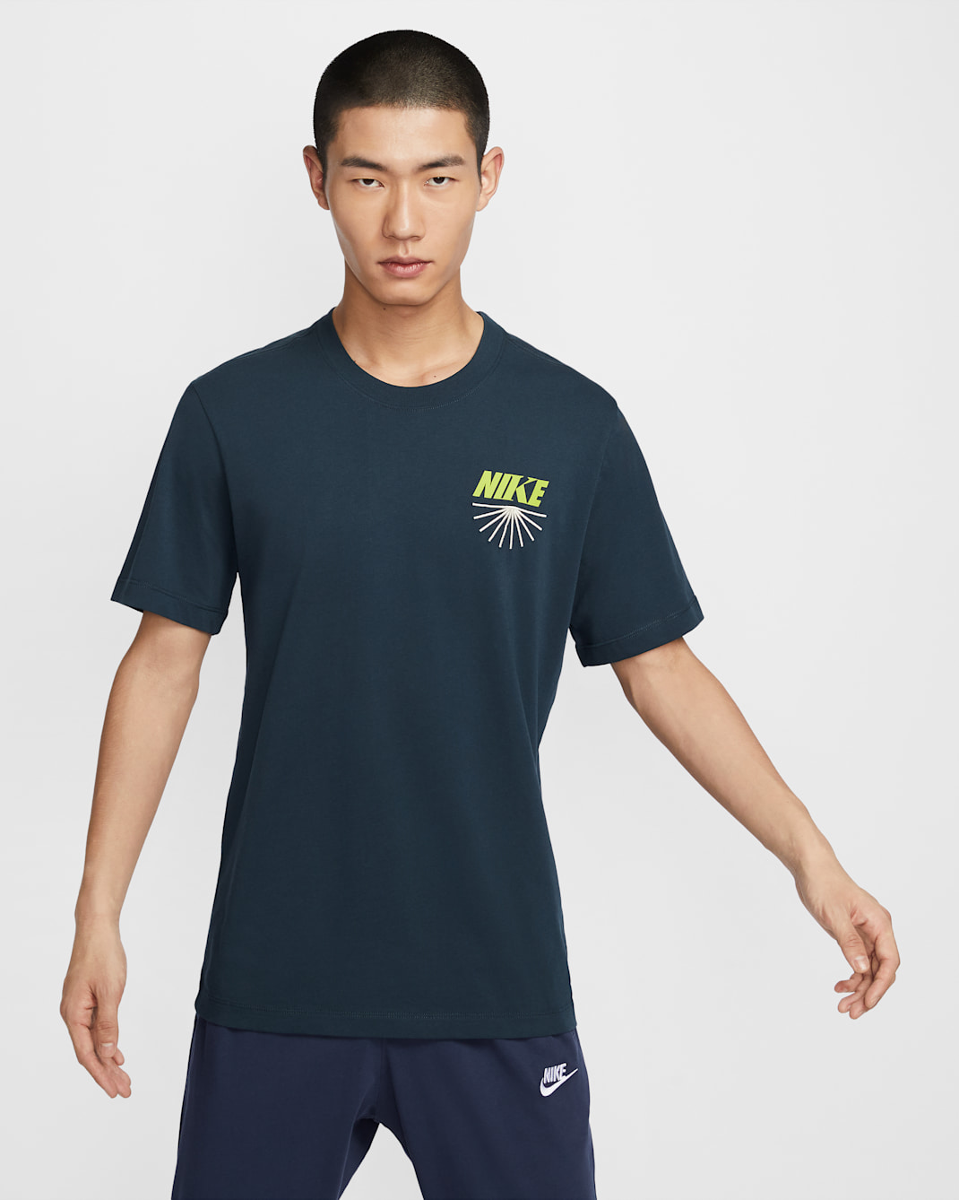 ナイキ スポーツウェア メンズ Tシャツ - アーモリーネイビー