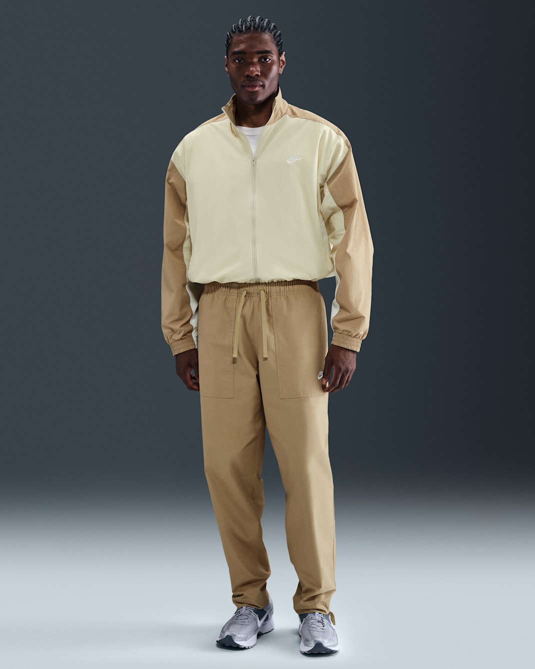 Pants para hombre Nike Club - Beige paracaídas/Blanco