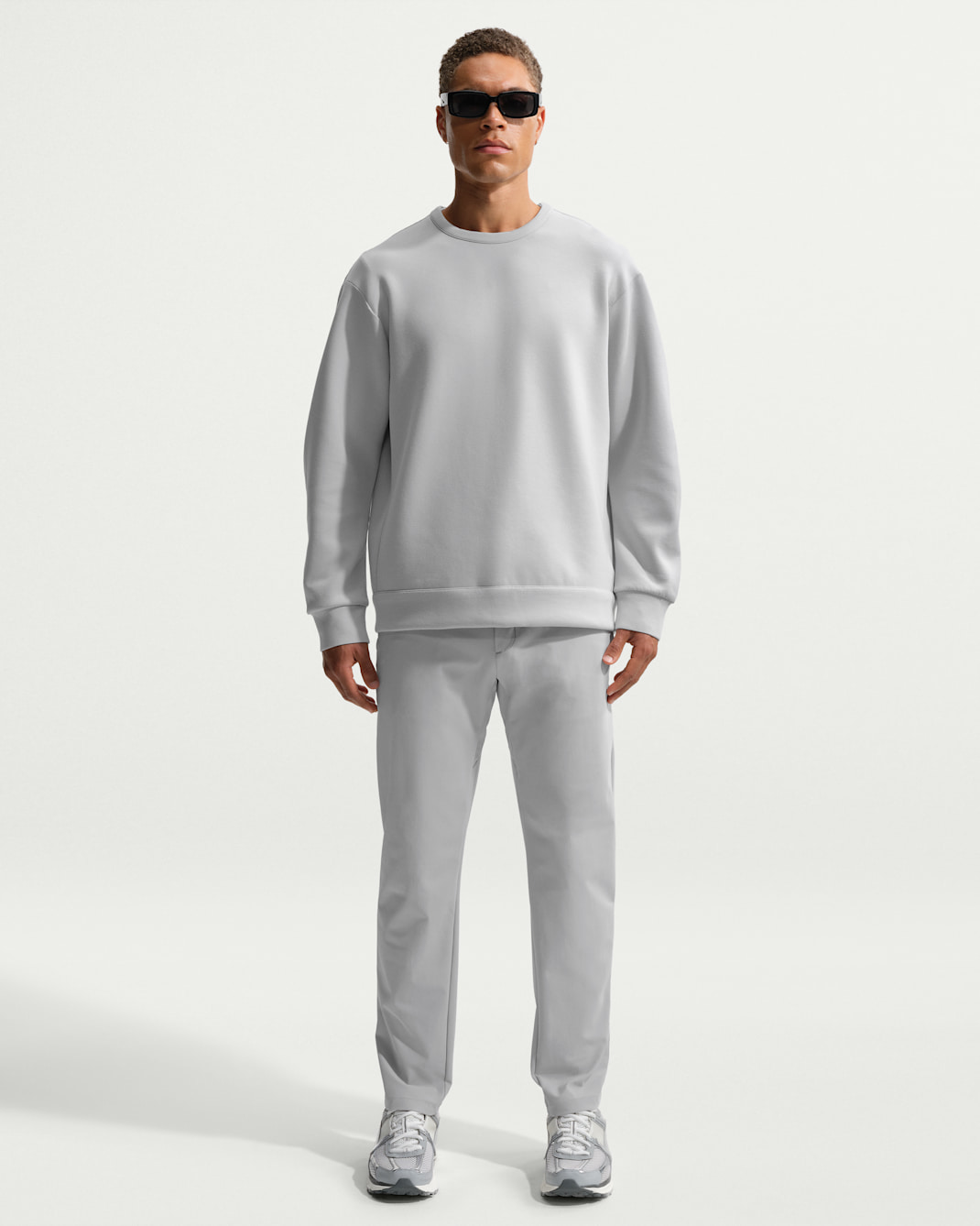 Nike 24.7 PerfectStretch Men's Dri-FIT Slim Chino Pants - Grey Fog/Light Smoke Grey