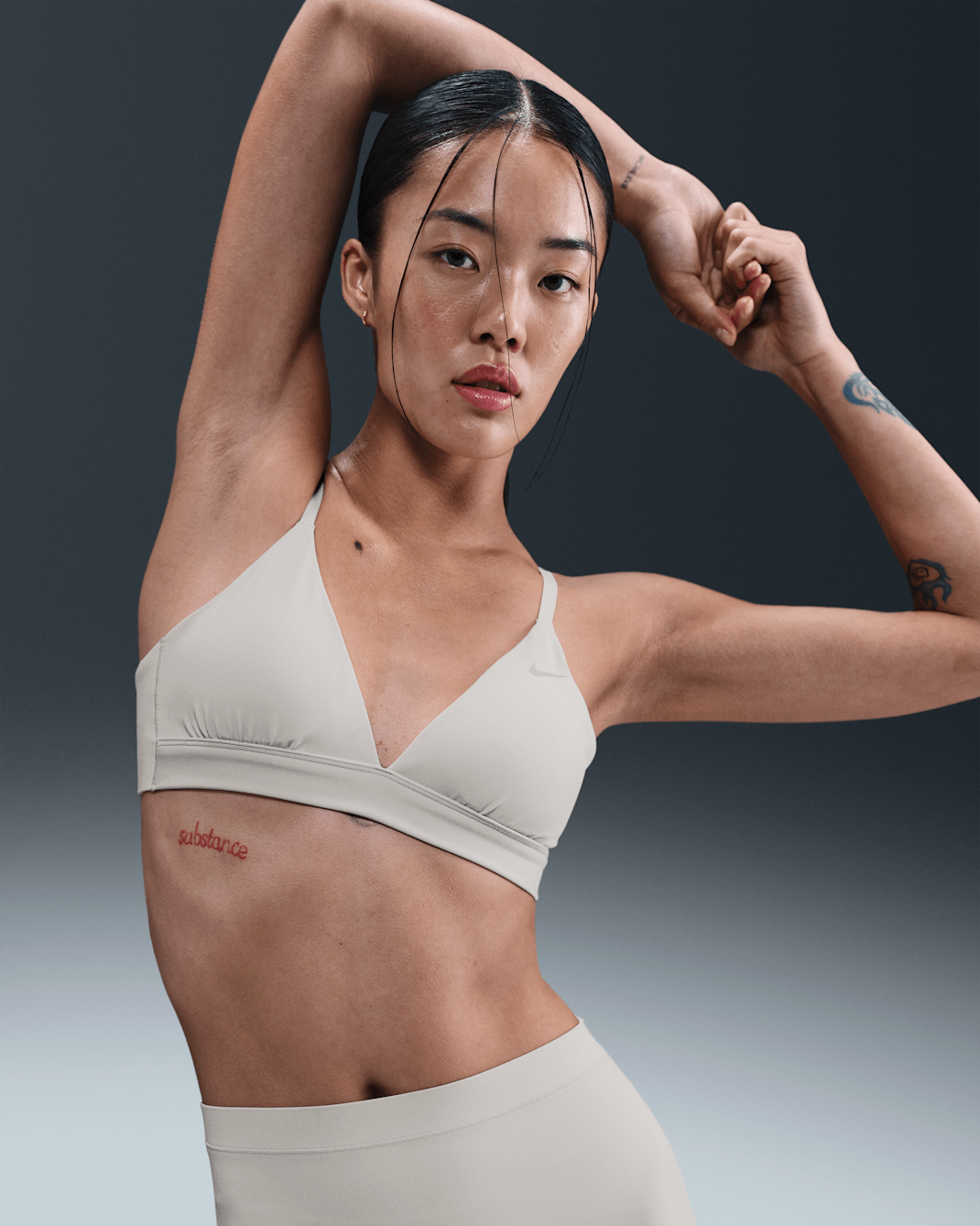 Nike Form Women's Light-Support Padded Triangle Sports Bra - Light Orewood Brown/Light Iron Ore