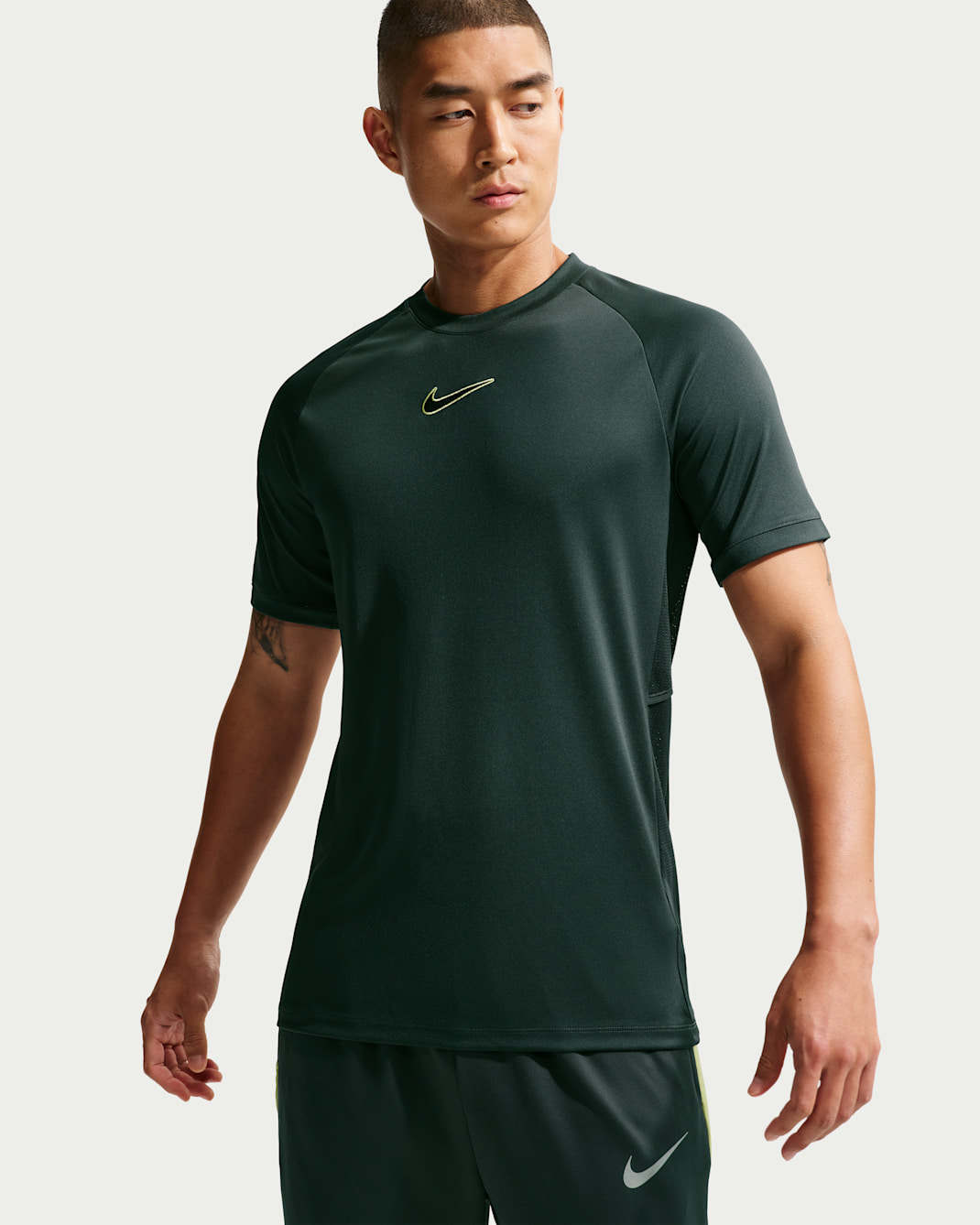 Nike Academy Men's Dri-FIT Short-Sleeve Football Top - Seaweed/Black/Limelight/Limelight