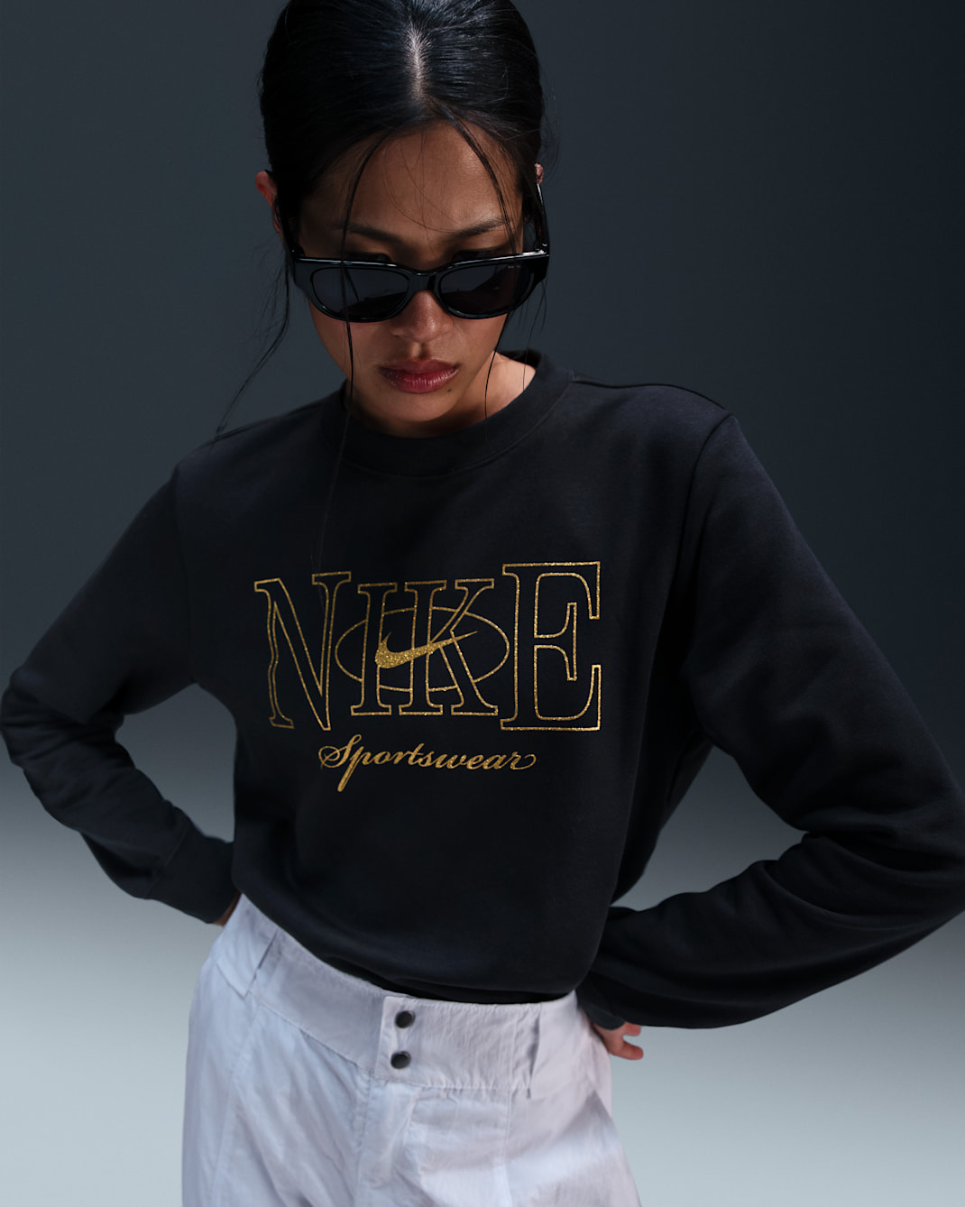 Nike Sportswear Club Fleece Women's Pullover Crew-Neck Sweatshirt - Black