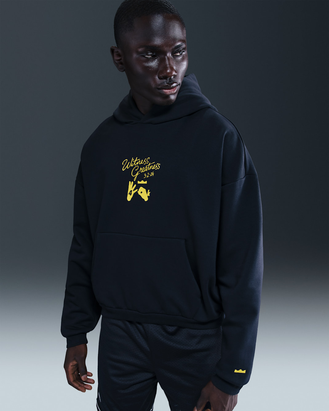 LeBron Standard Issue "Uncharted" Men's Therma-FIT Basketball Hoodie - Black