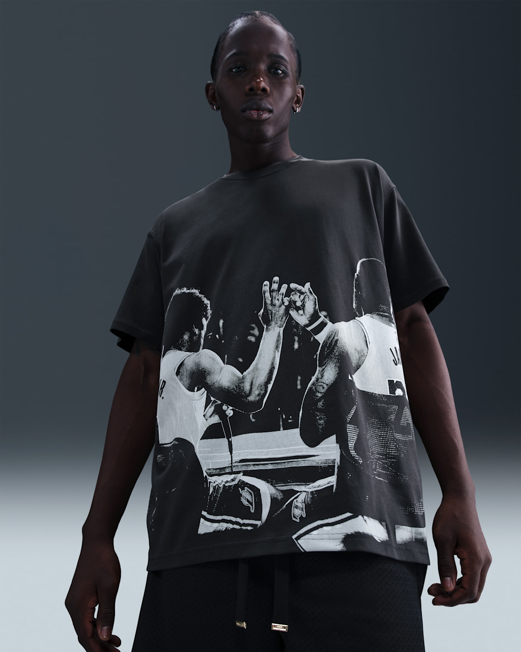 LeBron 'Chosen One' Men's Max90 Basketball T-Shirt - Off-Noir