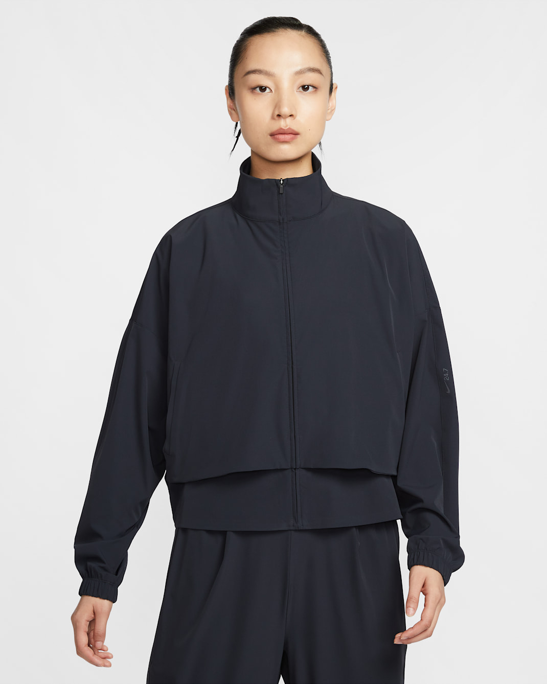 ナイキ 24.7 PerfectStretch ウィメンズ Dri-FIT オーバーサイズド フルジップ ジャケット - ブラック/ダークスモークグレー