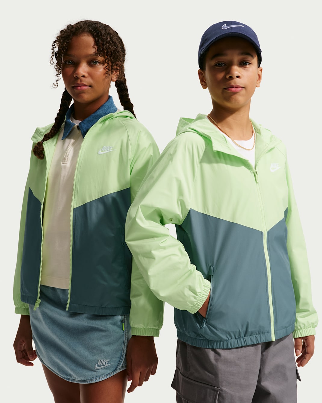 Nike Sportswear Windrunner Repel hettejakke til store barn - Light Liquid Lime/Mineral Slate/Hvit