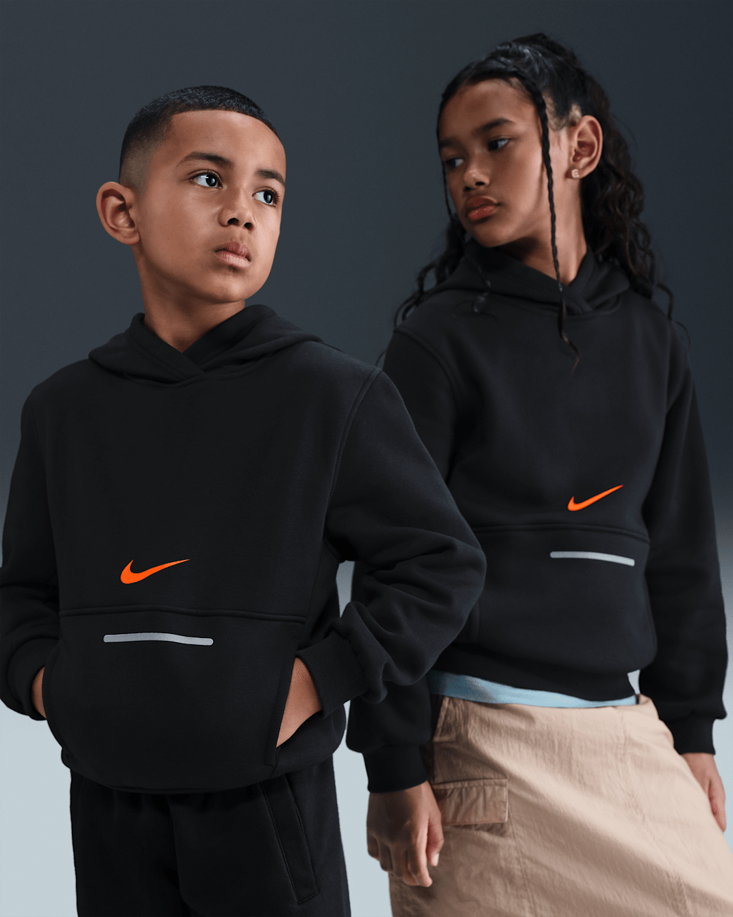 Nike Sportswear Club Fleece Hoodie (ältere Kinder) - Schwarz/Safety Orange