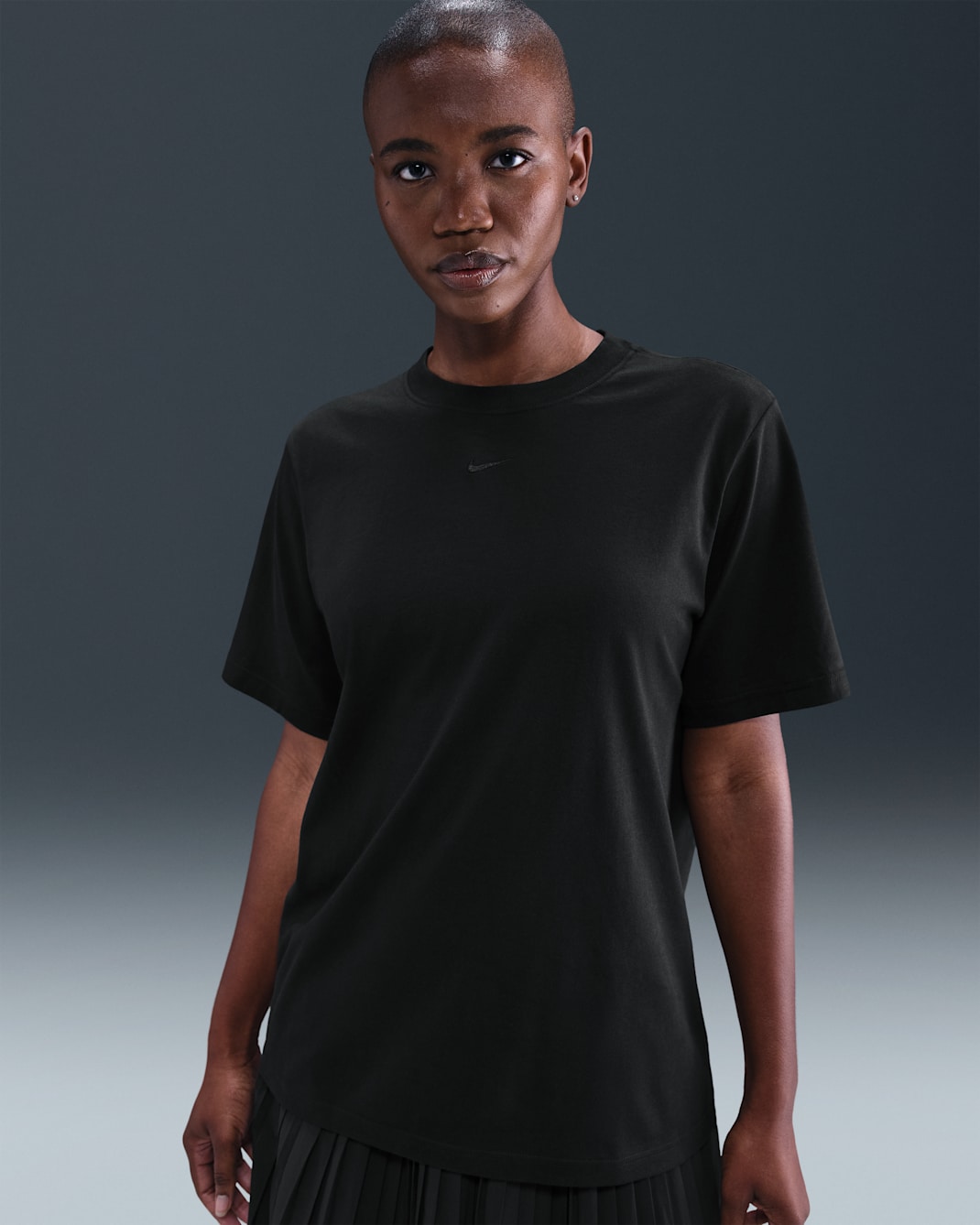 Nike Sportswear Essential Women's T-Shirt - Black