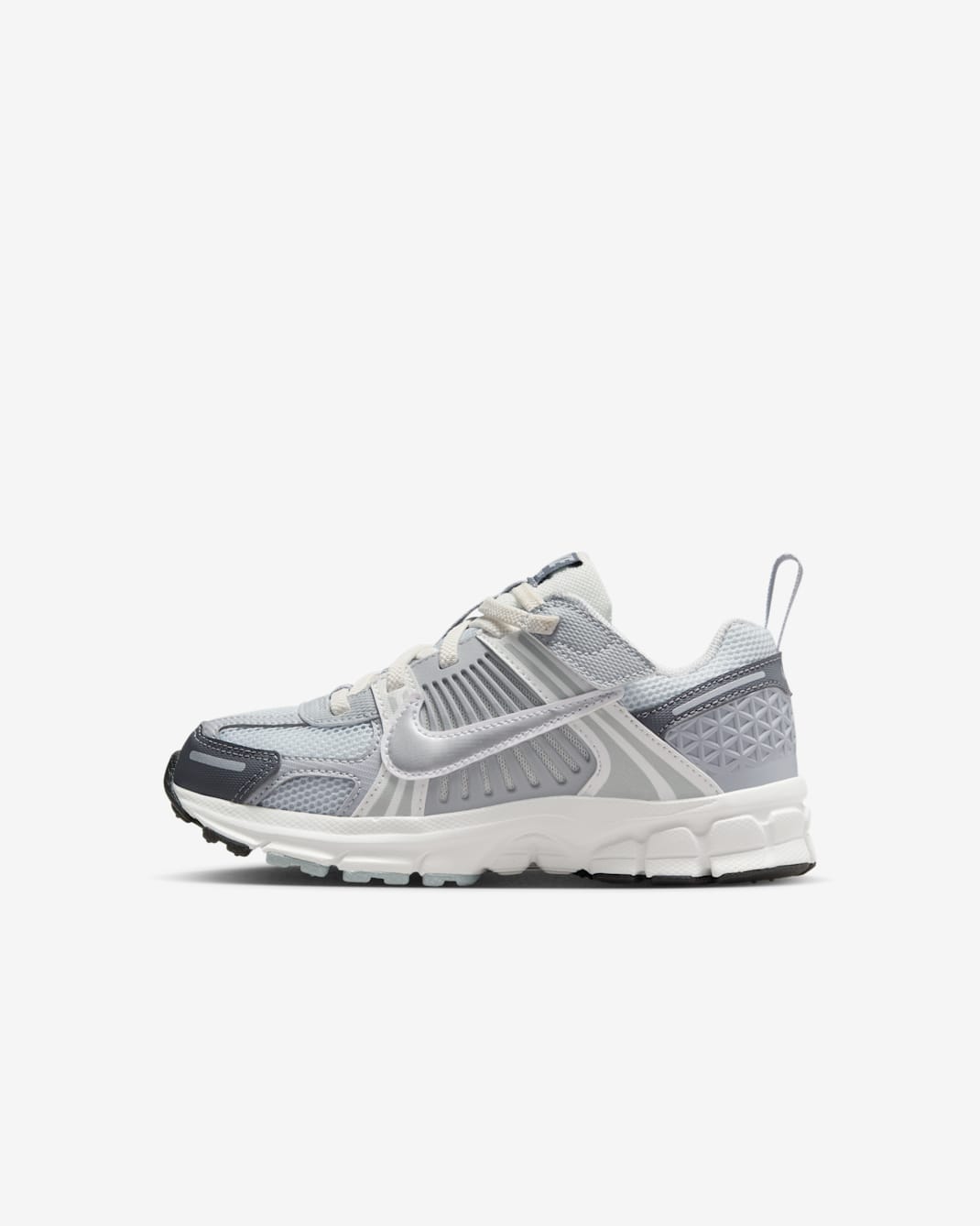 Nike Vomero 5 Younger Kids' Shoes with Reflective Design Accents - Pure Platinum/Summit White/Dark Grey/Metallic Silver