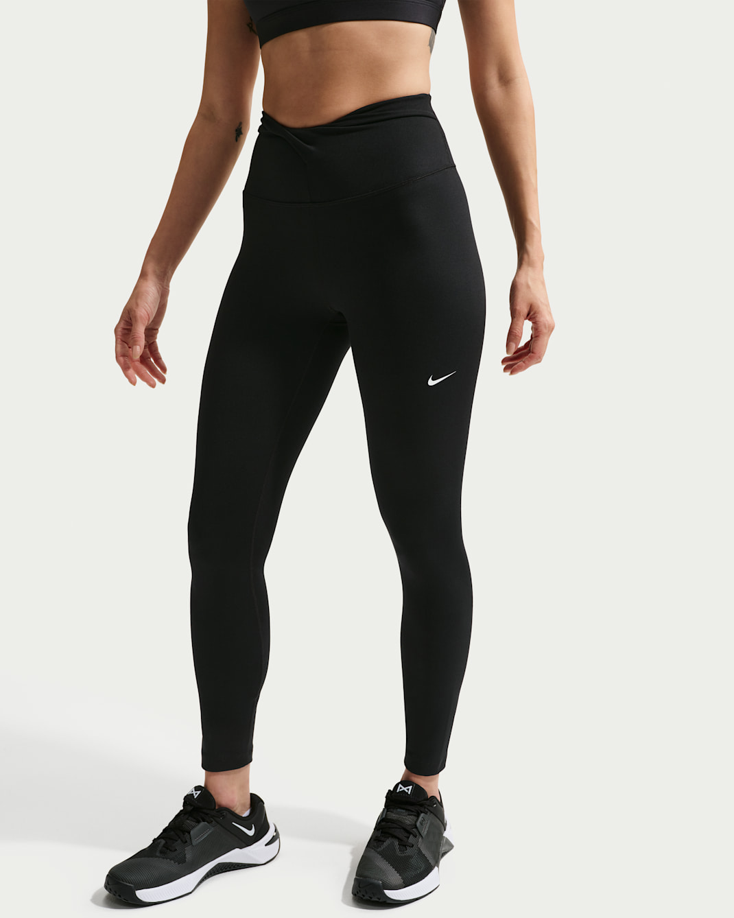 Calça legging feminina Nike One de cintura alta 7/8 - Preto/Branco